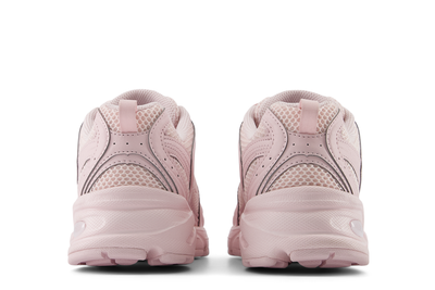 530 Sneakers