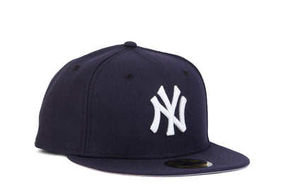 NY Yankees 59FIFTY GLOW IN THE DARK FRONT LOGO Game Day Fitted