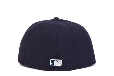 NY Yankees 59FIFTY GLOW IN THE DARK FRONT LOGO Game Day Fitted