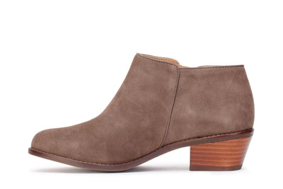 vionic-womens-ankle-boots-serena-greige-suede-10000681-opposite