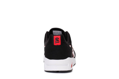 asics-tiger-mens-lifestyle-sneakers-gel-saga-sou-black-white-heel