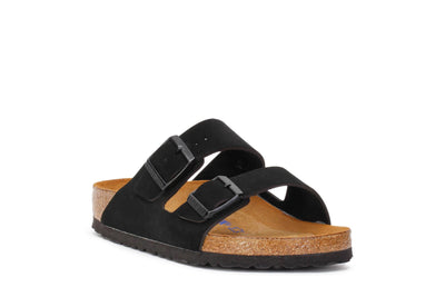 birkenstock-womens-slide-sandals-arizona-bs-soft-footbed-black-951321-3/4shot