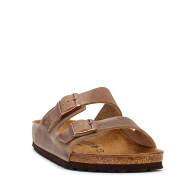 birkenstock-mens-slide-sandals-arizona-oiled-leather-tobacco-brown-352201-heel