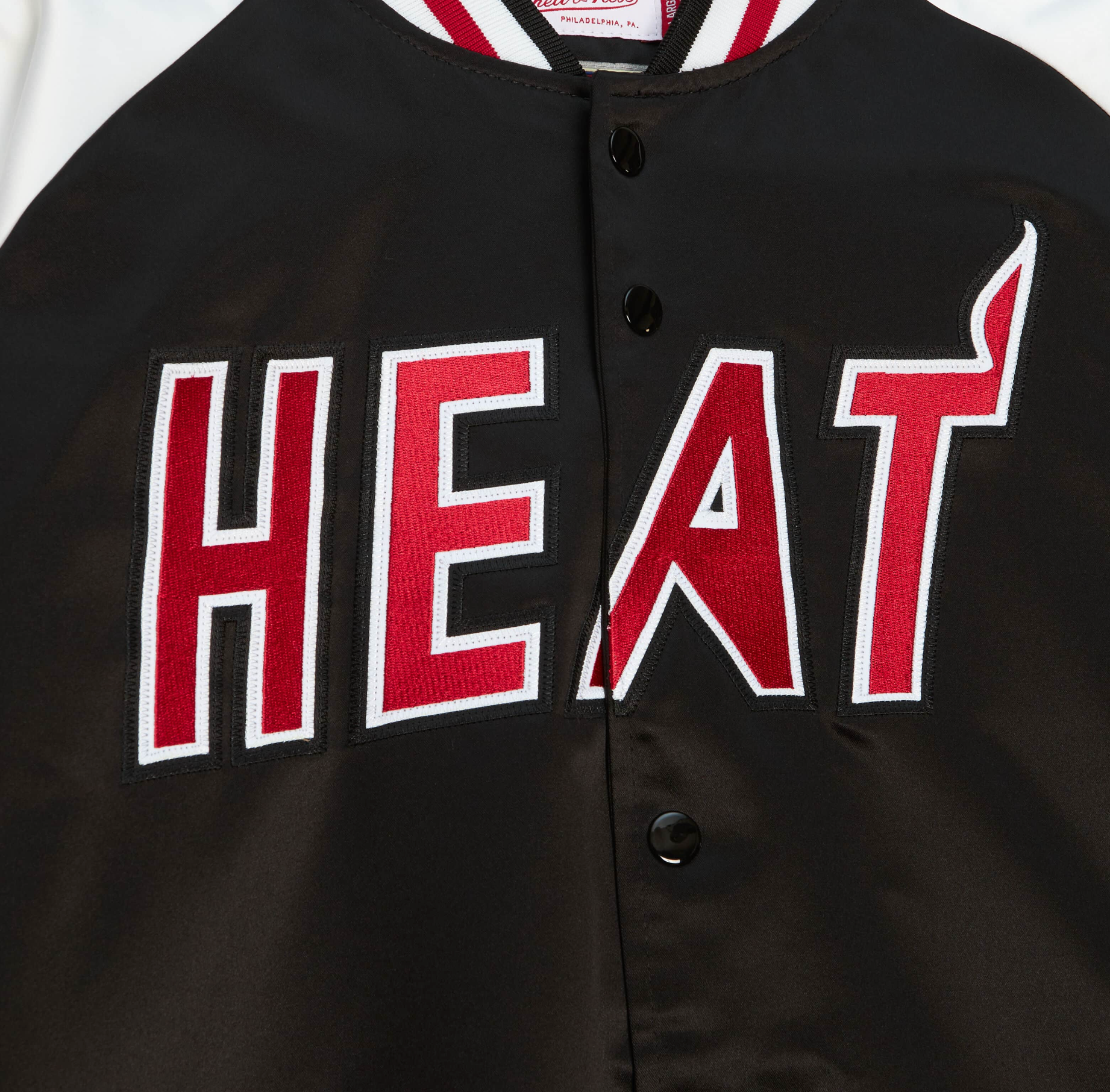 Miami Heat Mitchell & Ness NBA Men's Retro Blur Crew Sweatshirt